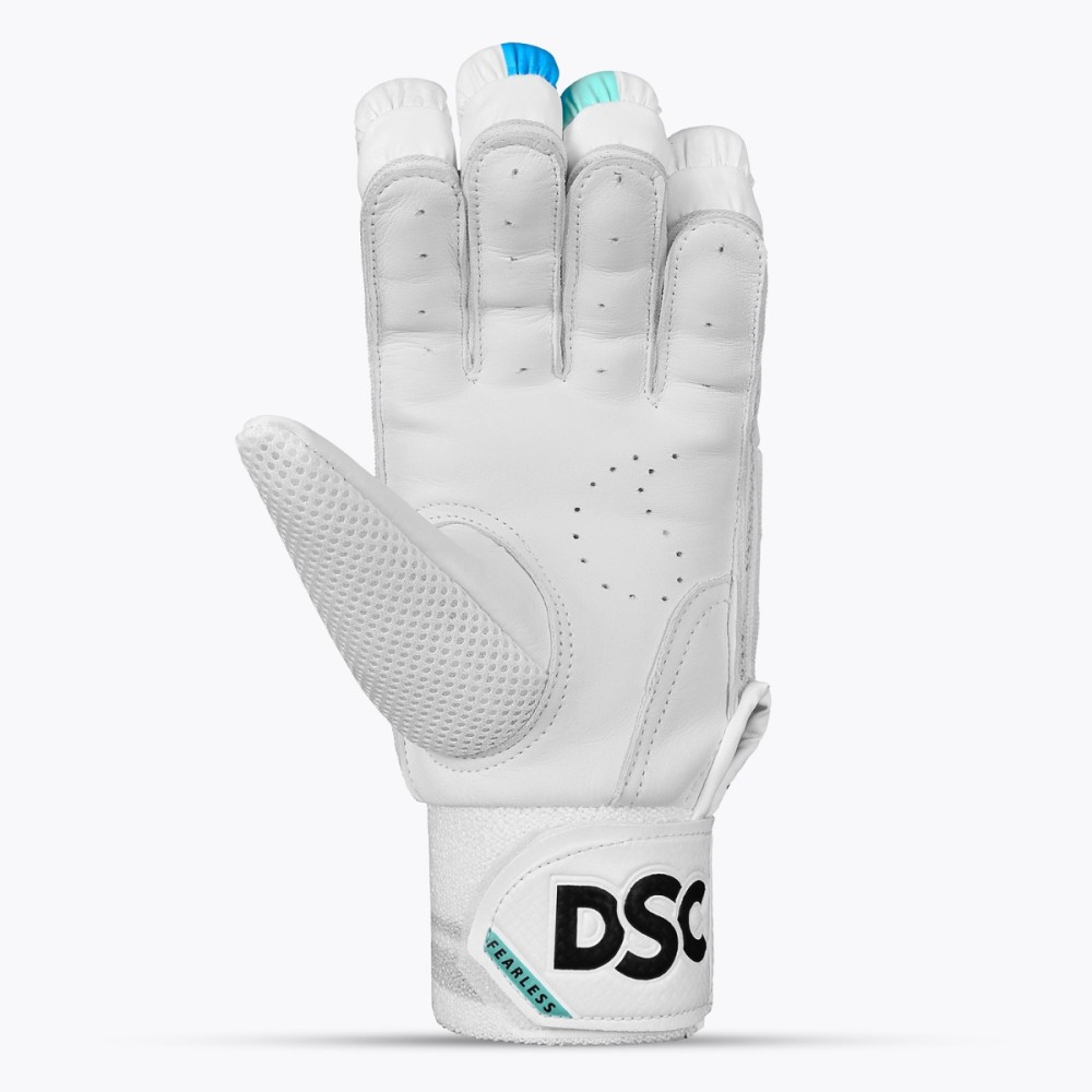 DSC Cynos 2020 Batting Gloves, Compact Left DSC Cynos 2020 Batting Gloves, Compact Left