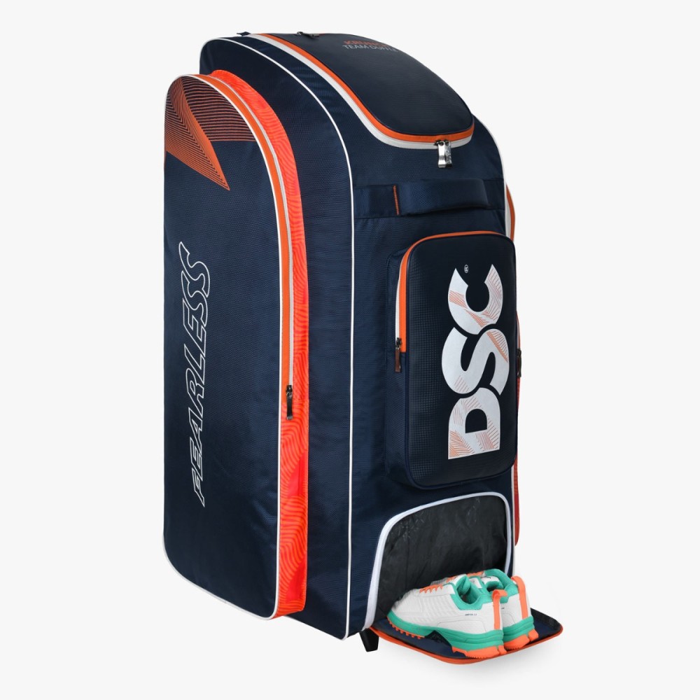 DSC Krunch Team Duffle Wheelie Bag DSC Krunch Team Duffle Wheelie Bag