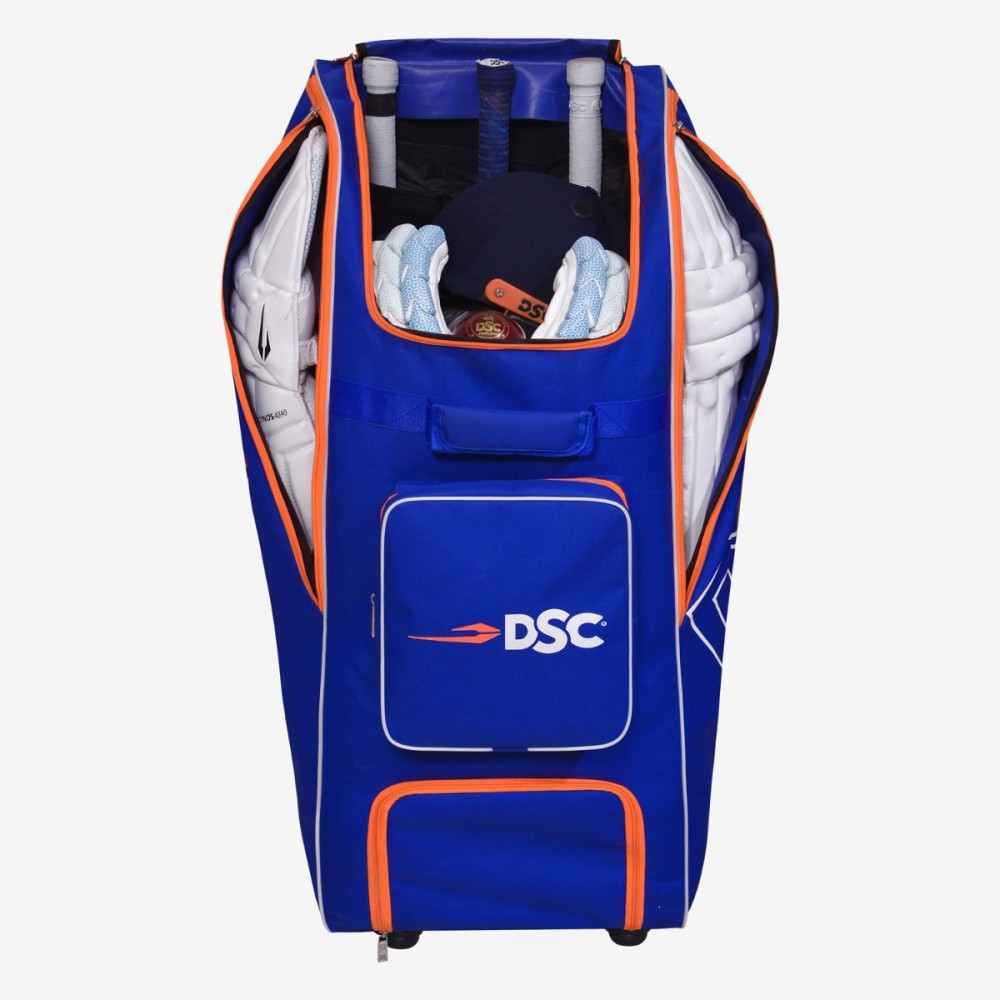 DSC Quadra Duffle Wheelie Bag DSC Quadra Duffle Wheelie Bag