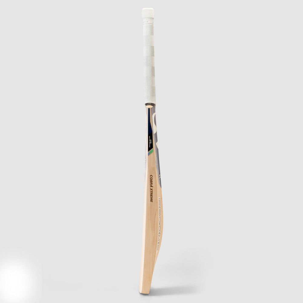 SG Cobra™ Xtreme English Willow Cricket Bat, SH SG Cobra™ Xtreme English Willow Cricket Bat, SH