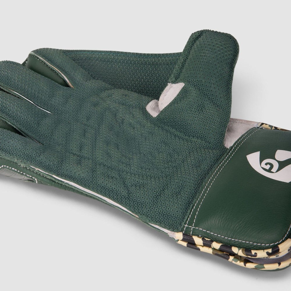 SG Savage Wicket Keeping Gloves, Youth SG Savage Wicket Keeping Gloves, Youth