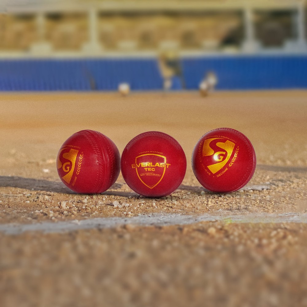 SG Everlast Tec Synthetic Cricket Ball (Red) (Pack of 3), Adult SG Everlast Tec Synthetic Cricket Ball (Red) (Pack of 3), Adult
