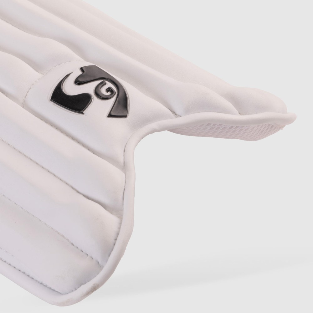 SG KLR Lite Batting Legguard, Adult, Left SG KLR Lite Batting Legguard, Adult, Left
