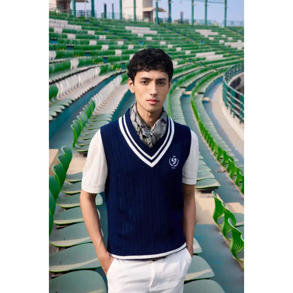 SG Signature Sleeveless Pullover (Navy), S, Navy/ White