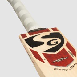 SG Sunny Legend® English Willow Cricket Bat SG Sunny Legend® English Willow Cricket Bat
